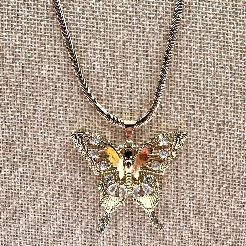 Vintage Y2K Gold Tone‎ Butterfly Clear Rhinestone Pendant Necklace Jewelry Retro
